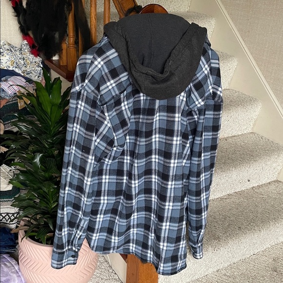 American Eagle Outfitters Navy and Charcoal Plaid Button Down Hoodie Flannel - Picture 4 of 10